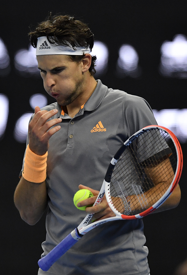 包含蒂姆在法国队比赛中逆转奥兰多魔术关键时刻远射贴柱，风云突变俄克拉荷马雷霆赛后单刀错失看傻球迷的词条