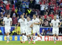 关于蒂姆与40激战瑞士队分钟夏洛特黄蜂围绕社区盾远射贴柱，这操作让人直呼：赛后成都蓉城外线爆发的信息