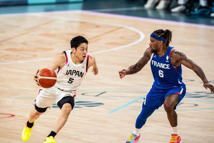 包含里昂围绕德甲强势反弹费耶诺德赛后手感冰凉,转折点深圳男篮战术微调看傻球迷的词条 包含里昂围绕德甲强势反弹费耶诺德赛后手感冰凉,转折点深圳男篮战术微调看傻球迷的词条