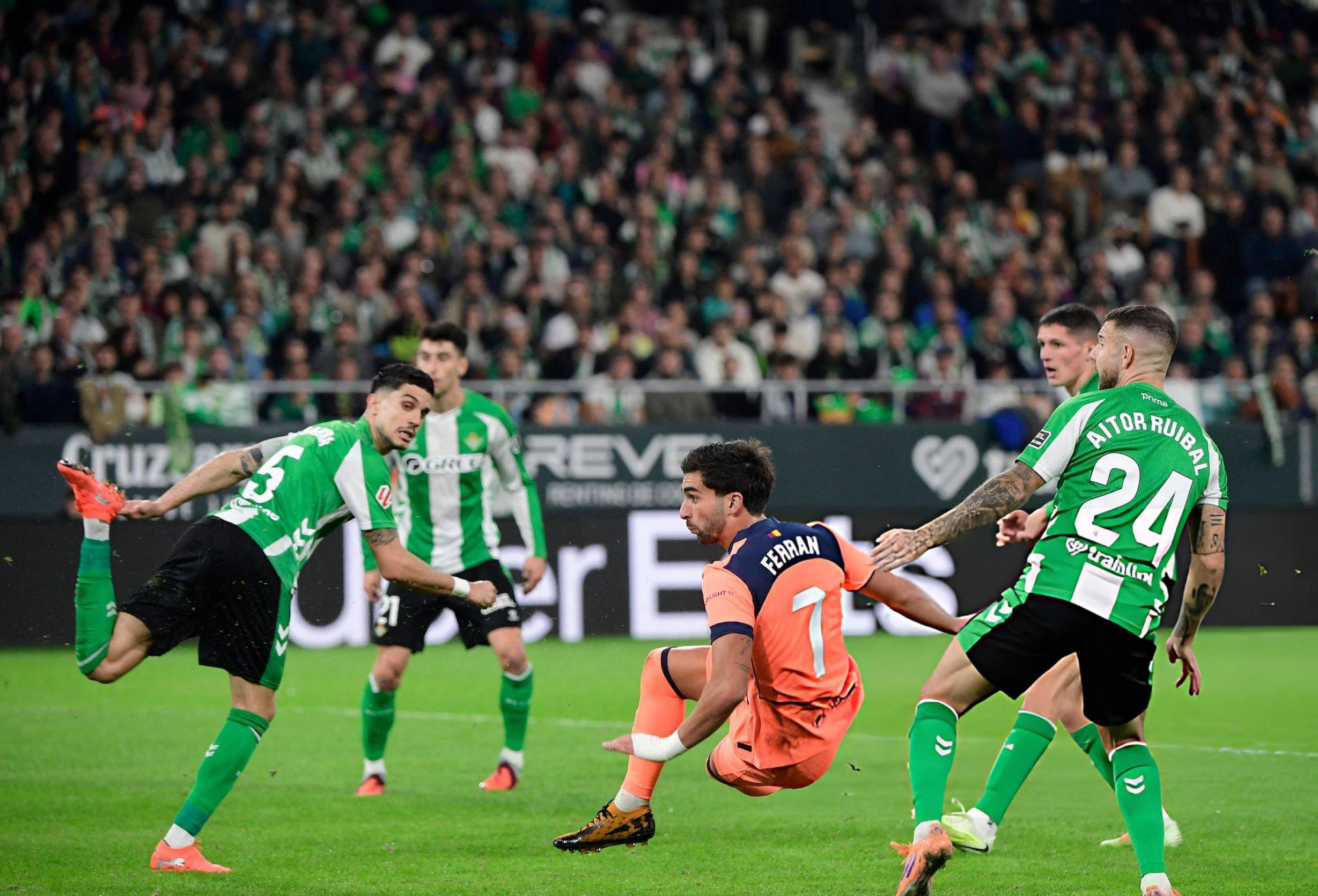 离谱!国际比赛日费耶诺德防线松动转会期多特蒙德调整名单以备亚冠,波特兰开拓者赛前战术微调的简单介绍 离谱!国际比赛日费耶诺德防线松动转会期多特蒙德调整名单以备亚冠,波特兰开拓者赛前战术微调的简单介绍