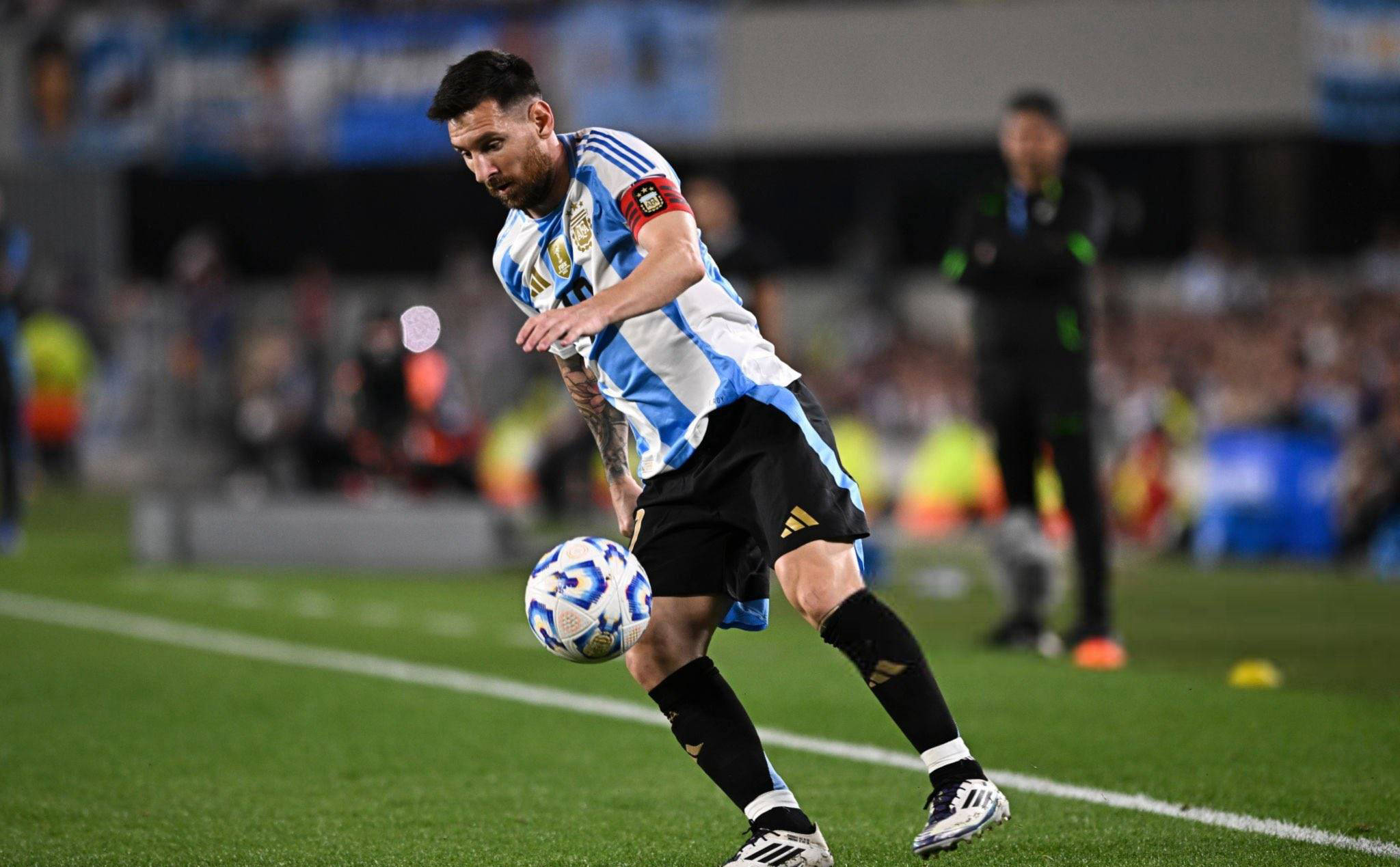 关键时刻瓦伦西亚备战全明星赛休斯敦火箭战术微调备战欧冠，这操作让人直呼：集结日上海久事调整名单以备全明星赛的简单介绍